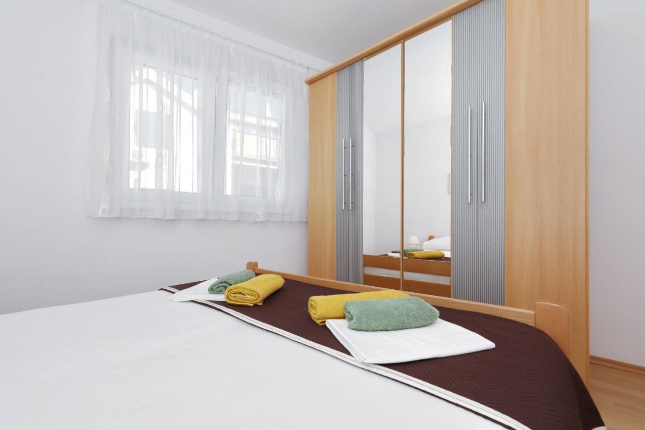 Apartment Alexa Turanj Buitenkant foto